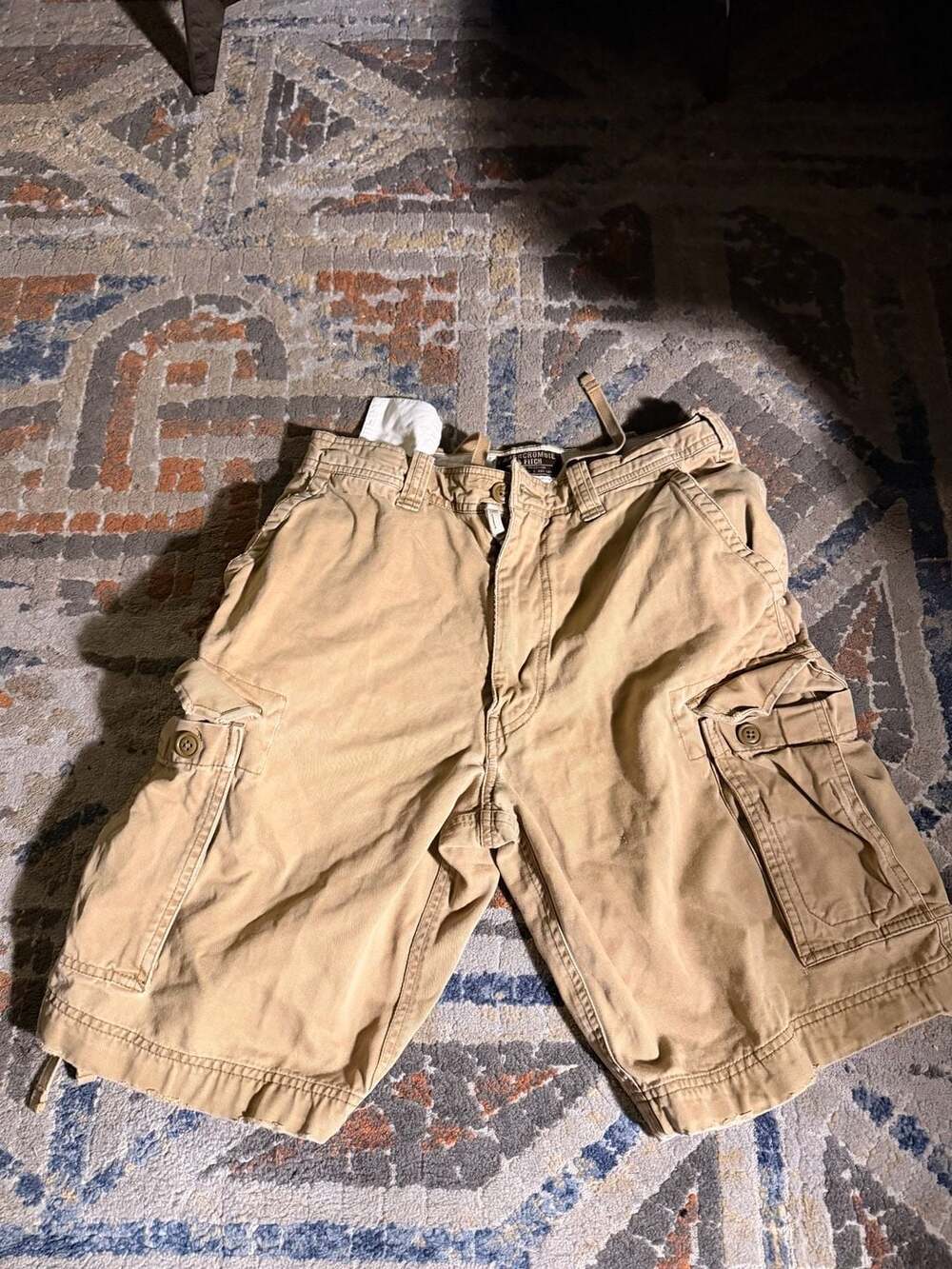 Abercrombie & Fitch Y2K Vintage Rugged Cargo Shorts in Tan size: 30 waist
